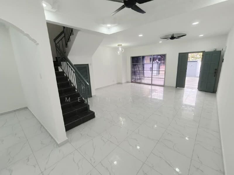 2-storey Terraced House for Sale in Taman Pulai Indah (Johor Bahru) - Melinda Ee - Living Room - PropertyGuru.com.my