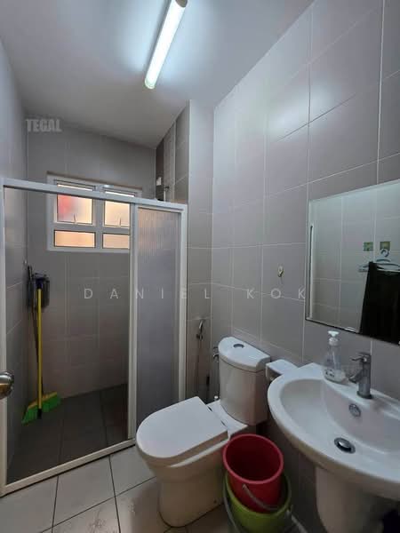 Rumah Berkembar untuk Dijual di Setia Damai (Setia Alam) - Daniel Kok - Bathroom - PropertyGuru.com.my