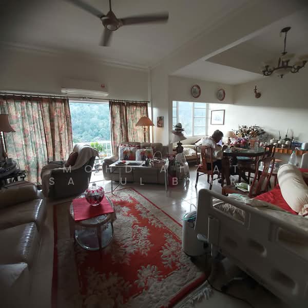 Rumah Teres 4 Tingkat untuk Dijual di Ampang (Selangor) - Mohd Aizat Saiful Bahri - Living Room - PropertyGuru.com.my