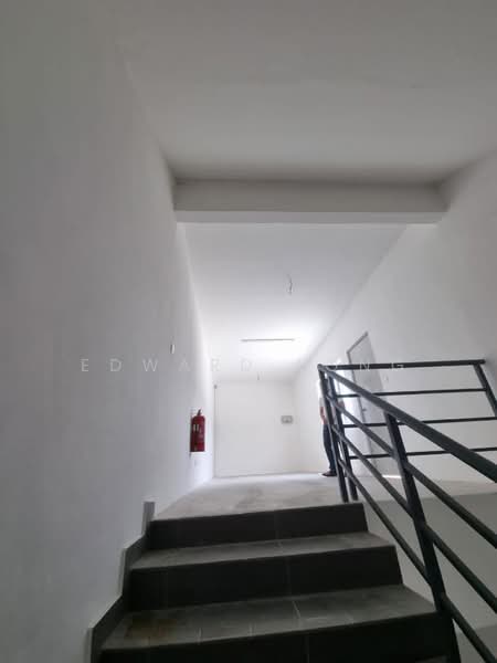 Kilang untuk Disewa di Cheras (Selangor) - Edward Long - Corridor - PropertyGuru.com.my