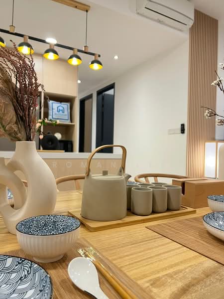 Servis Apartment untuk Disewa di Sunway Velocity TWO - Roman Lee - Dining Room - PropertyGuru.com.my