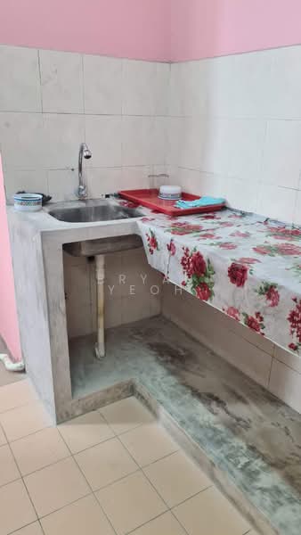 Apartment for Rent at Pangsapuri Seri Kayan - Bryan Yeoh - Kitchen - PropertyGuru.com.my