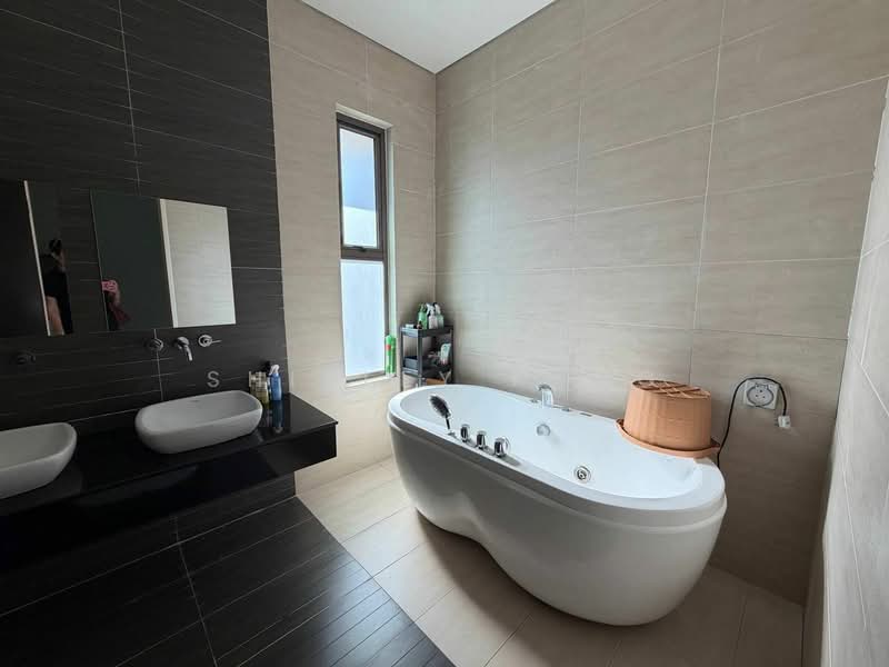Semi-Detached House for Rent in Iskandar Puteri (Nusajaya) (Johor) - Shirley Pang - Bathroom - PropertyGuru.com.my