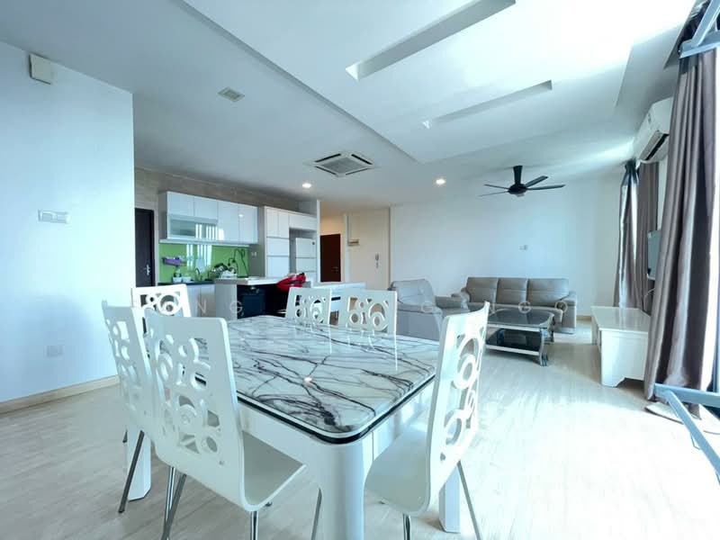 Pangsapuri untuk Dijual di Tribeca Condominium and Suites - Fang Siang Ngo - Dining Room - PropertyGuru.com.my
