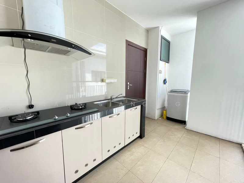 Pangsapuri untuk Dijual di Tribeca Condominium and Suites - Fang Siang Ngo - Kitchen - PropertyGuru.com.my