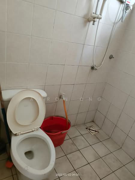 Kondominium untuk Dijual di Platinum Hill PV 3 - Aaron Ong - Bathroom - PropertyGuru.com.my