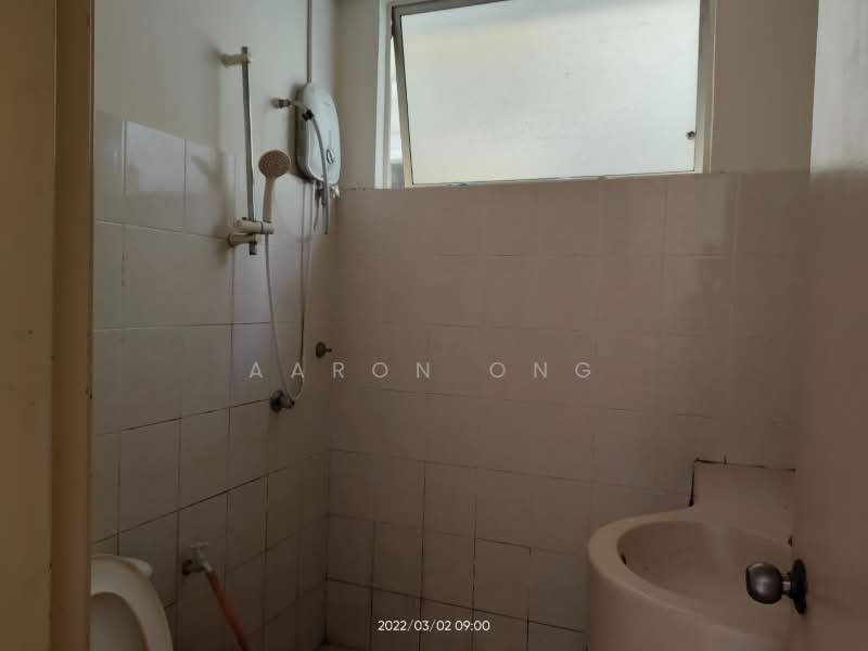 Kondominium untuk Dijual di Platinum Hill PV 3 - Aaron Ong - Bathroom - PropertyGuru.com.my