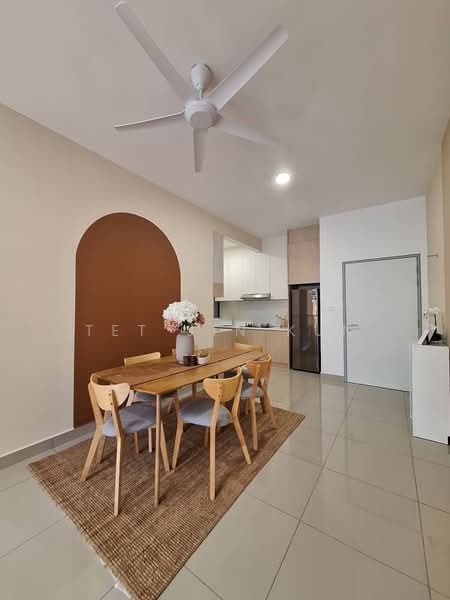 Kondominium untuk Dijual di Bukit Bantayan Residences - Voca Kun - Dining Room - PropertyGuru.com.my