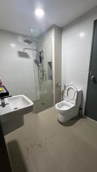 Servis Apartment untuk Disewa di TRIO By Setia - Esther Ng - Bathroom - PropertyGuru.com.my