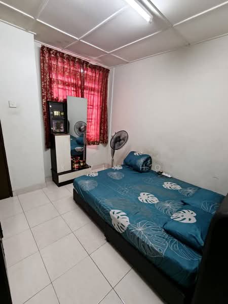 2-storey Terraced House for Sale in Taman Putri Kulai (Kulai) - Kevin Ho - Bedroom - PropertyGuru.com.my