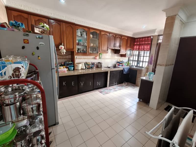 2-storey Terraced House for Sale in Taman Putri Kulai (Kulai) - Kevin Ho - Kitchen - PropertyGuru.com.my