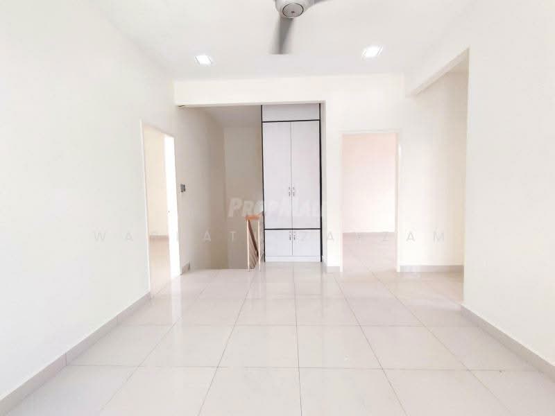 2-storey Terraced House for Sale in Bandar Bukit Tinggi (Klang) - Wardatu Zamzam - Living Room - PropertyGuru.com.my