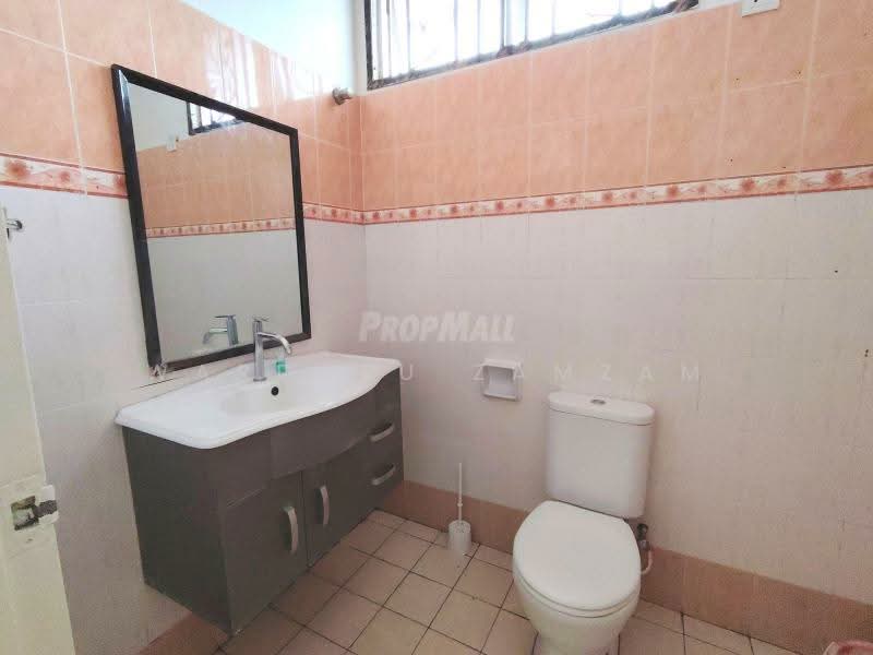 2-storey Terraced House for Sale in Bandar Bukit Tinggi (Klang) - Wardatu Zamzam - Bathroom - PropertyGuru.com.my