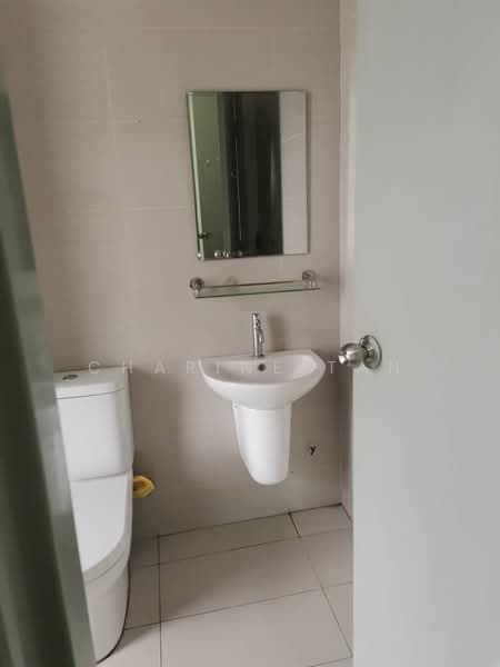 Servis Apartment untuk Disewa di Cybersquare - Charine Tan - Bathroom - PropertyGuru.com.my