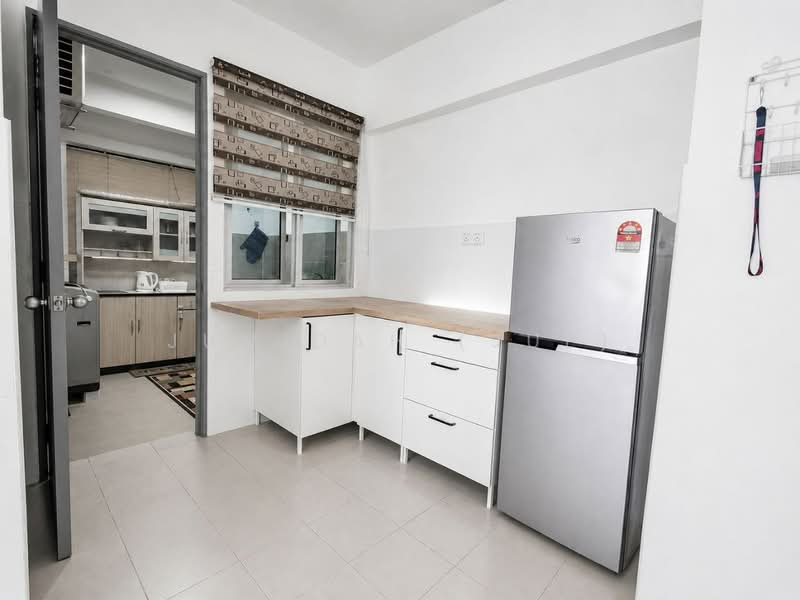 Apartment for Rent at Putra 1 - JUMIDAH (JUE) - Kitchen - PropertyGuru.com.my