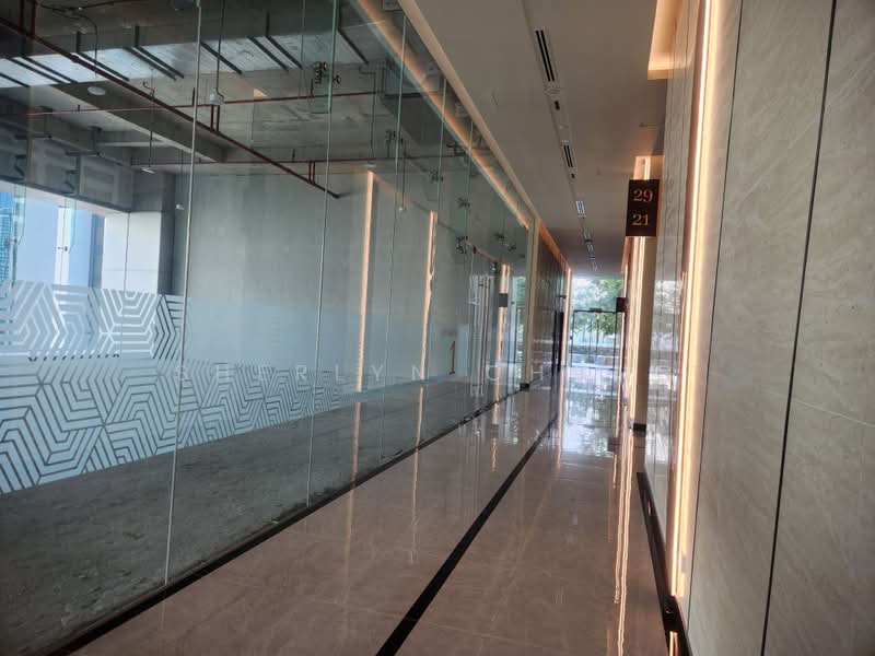 Pejabat untuk Disewa di Subang Jaya (Selangor) - Sherlyn Chung - Corridor - PropertyGuru.com.my