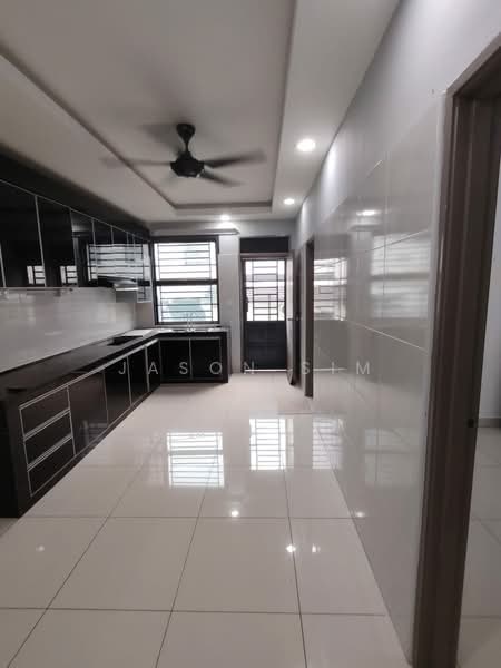 2-storey Terraced House for Sale in Bandar Tiram (Ulu Tiram) - Jason Sim - Kitchen - PropertyGuru.com.my
