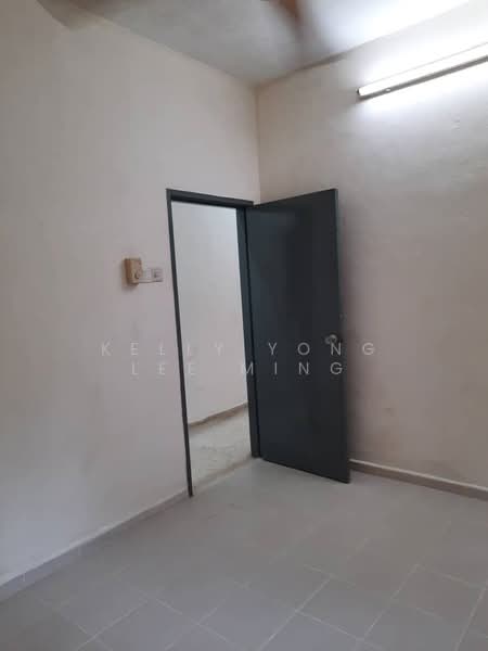 Flat for Sale at Bukit Pandan - Kelly Yong Lee Ming - Interior - PropertyGuru.com.my