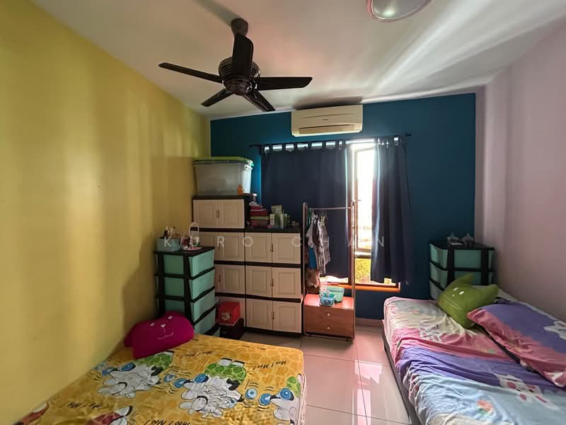 Condominium for Sale at Atmosfera Kondominium - Kuro Chan - Bedroom - PropertyGuru.com.my