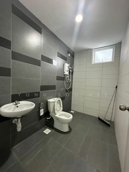 Kondominium untuk Disewa di The Sky @ Tripark - Yong Soo Kee - Bathroom - PropertyGuru.com.my