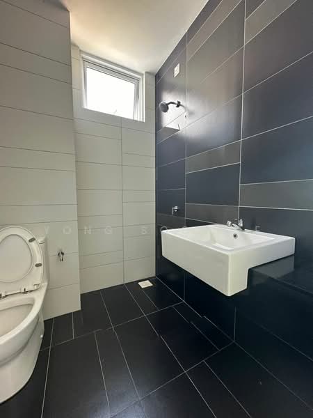 Kondominium untuk Disewa di The Sky @ Tripark - Yong Soo Kee - Bathroom - PropertyGuru.com.my