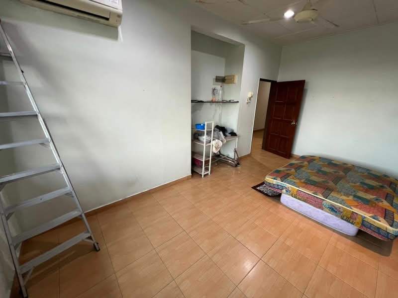 2-storey Terraced House for Rent in Taman Molek (Johor Bahru) - Khoo . - PropertyGuru.com.my