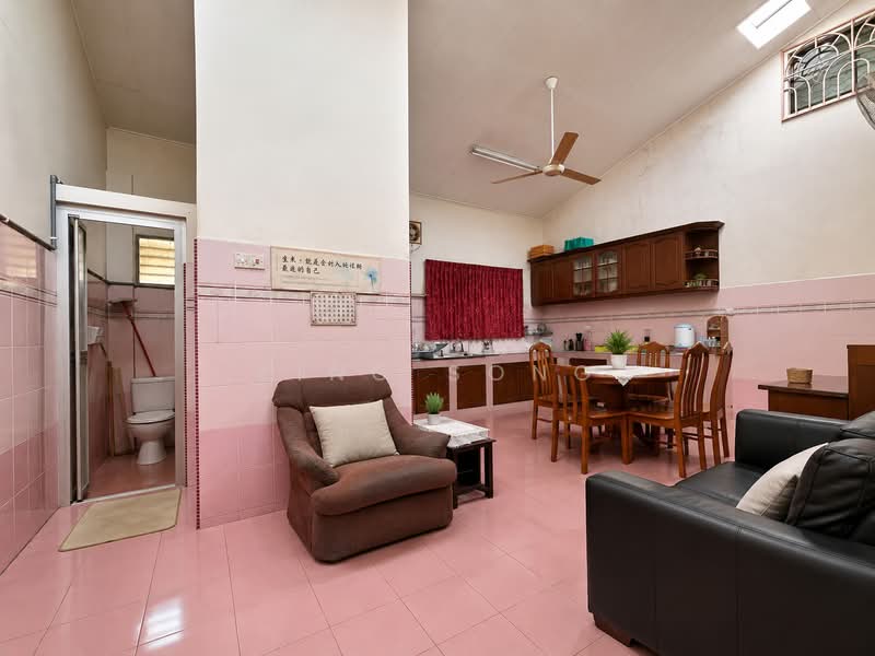 1-storey Terraced House for Sale in Taman Teman (Jasin) - King Song - PropertyGuru.com.my
