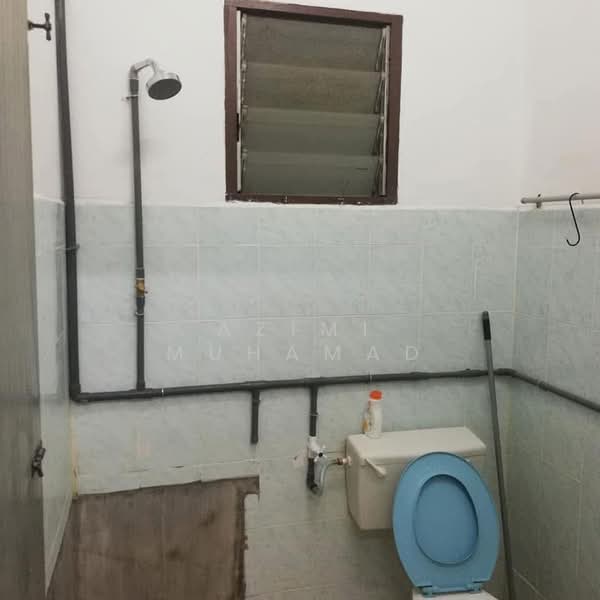 1-storey Terraced House for Sale in Ipoh (Perak) - Azimi Muhamad - Bathroom - PropertyGuru.com.my