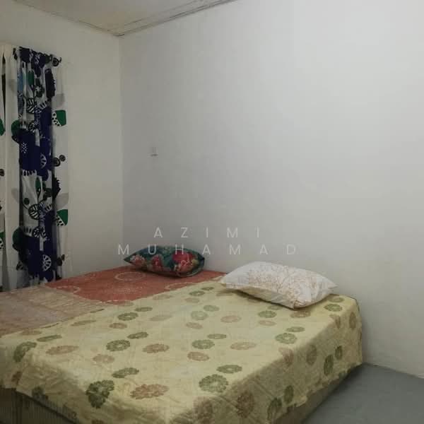 1-storey Terraced House for Sale in Ipoh (Perak) - Azimi Muhamad - Bedroom - PropertyGuru.com.my