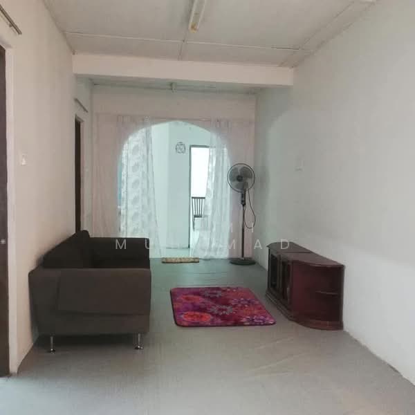 1-storey Terraced House for Sale in Ipoh (Perak) - Azimi Muhamad - Living Room - PropertyGuru.com.my