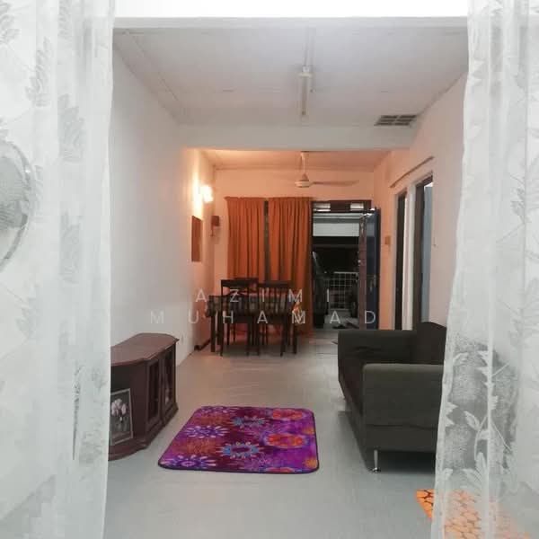 1-storey Terraced House for Sale in Ipoh (Perak) - Azimi Muhamad - Living Room - PropertyGuru.com.my