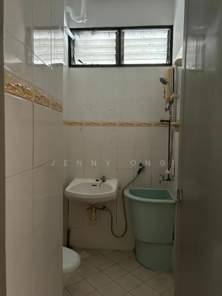 Apartment for Sale at Pangsapuri Seri Cemerlang - Jenny Ong - Bathroom - PropertyGuru.com.my