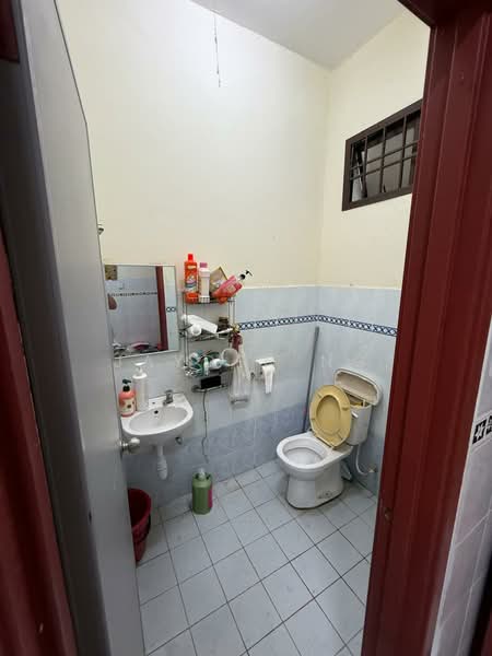 Rumah Teres 2-Tingkat untuk Dijual di Mutiara Rini (Skudai) - Jayden Ng - Bathroom - PropertyGuru.com.my