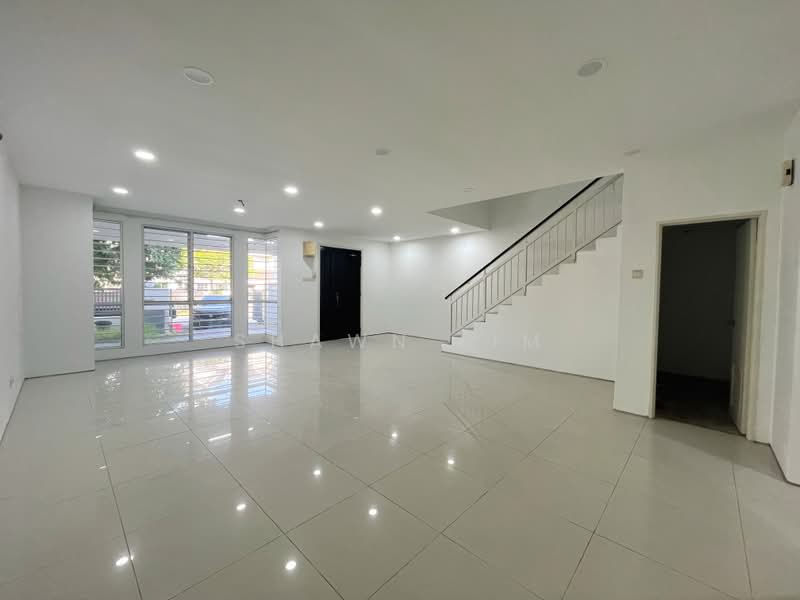 Rumah Teres untuk Dijual di Taman Mesra Utama (Balakong) - Shawn Lim - Living Room - PropertyGuru.com.my