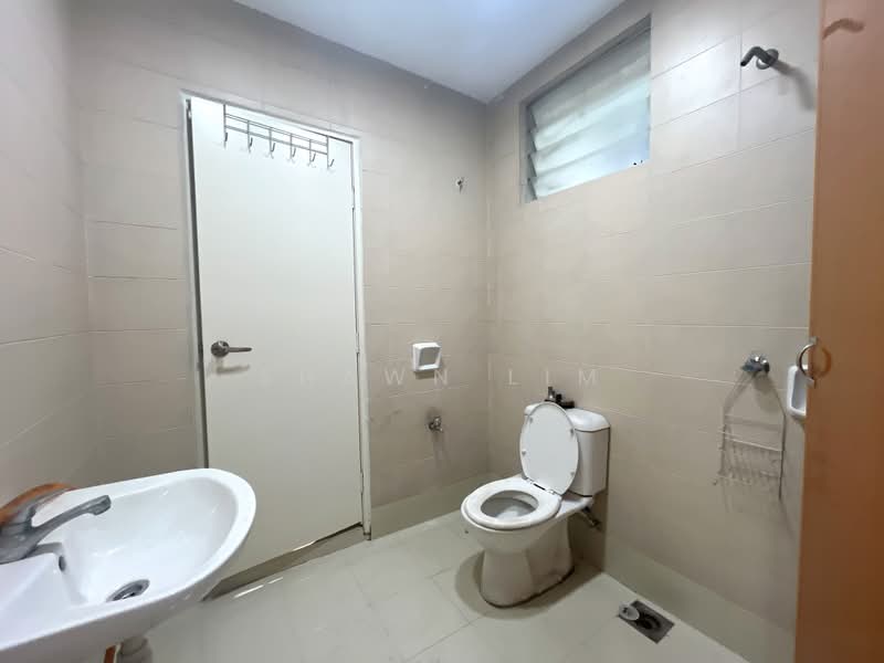 Rumah Teres untuk Dijual di Taman Mesra Utama (Balakong) - Shawn Lim - Bathroom - PropertyGuru.com.my