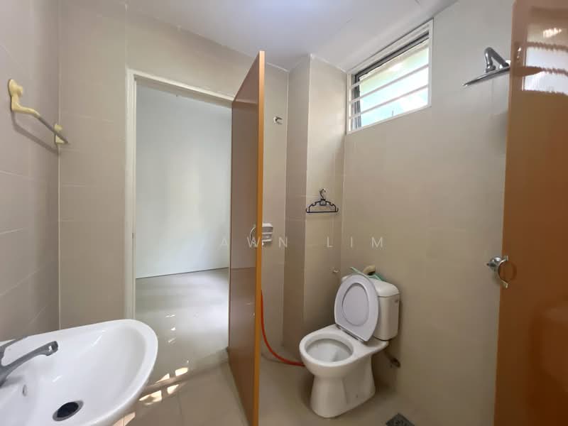 Rumah Teres untuk Dijual di Taman Mesra Utama (Balakong) - Shawn Lim - Bathroom - PropertyGuru.com.my