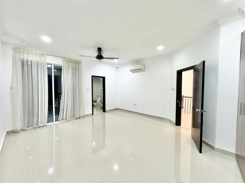 Condominium for Rent at Armanee Terrace II - Zaidah Ahmad - Living Room - PropertyGuru.com.my