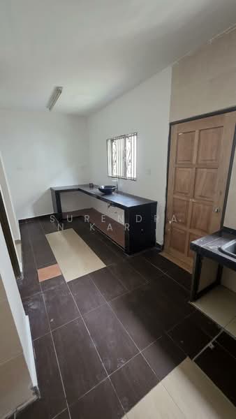 2-storey Terraced House for Sale in Bandar Puteri Klang (Klang) - Surendran Karapiah - Kitchen - PropertyGuru.com.my