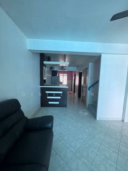 Rumah Teres 2-Tingkat untuk Dijual di Taman Sri Pulai Perdana (Skudai) - Daniel Yong - Living Room - PropertyGuru.com.my