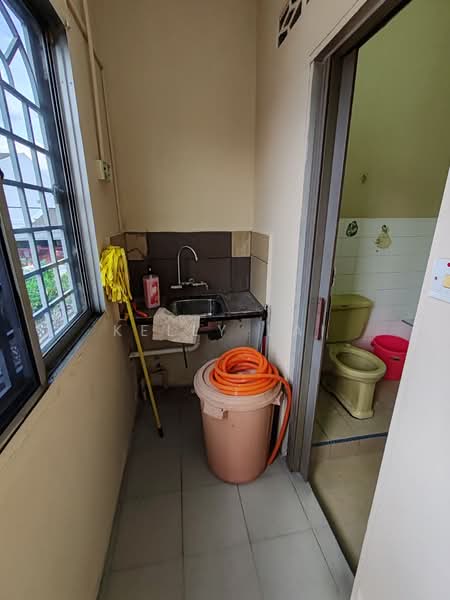1.5-storey Terraced House for Sale in Kepong Baru (Kepong) - Kelly Lai - Bathroom - PropertyGuru.com.my