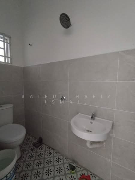 Rumah Teres 2 Tingkat untuk Dijual di Rawang (Selangor) - Saiful Hafiz Ismail - Bathroom - PropertyGuru.com.my