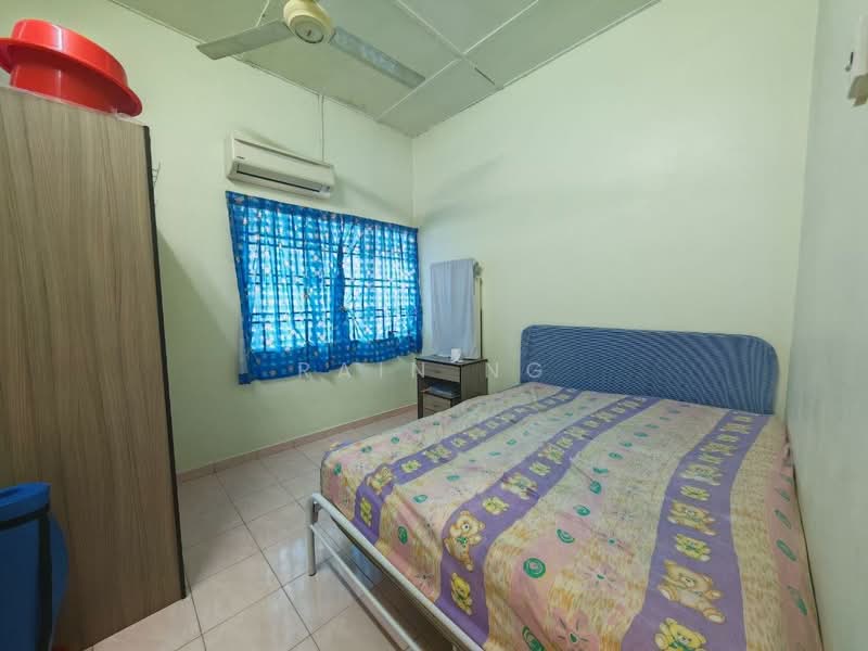 2-storey Terraced House for Sale in Batu Pahat (Johor) - Rain Ng - Bedroom - PropertyGuru.com.my