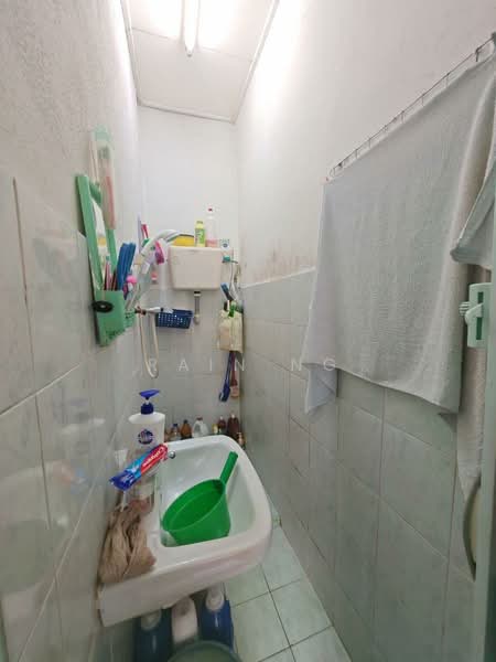 2-storey Terraced House for Sale in Batu Pahat (Johor) - Rain Ng - Bathroom - PropertyGuru.com.my