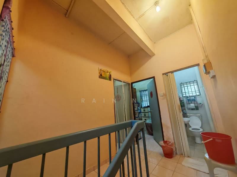2-storey Terraced House for Sale in Batu Pahat (Johor) - Rain Ng - Bathroom - PropertyGuru.com.my