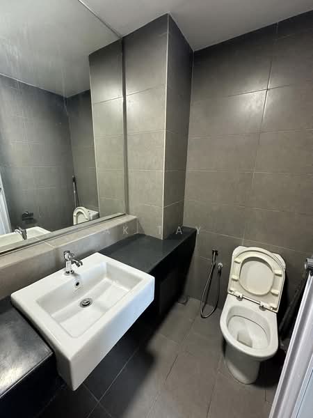 Servis Apartment untuk Disewa di MKH Boulevard - AK TAY - Bathroom - PropertyGuru.com.my