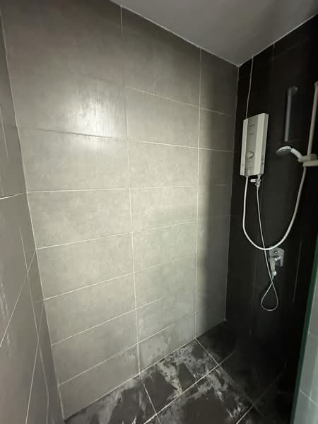 Servis Apartment untuk Disewa di MKH Boulevard - AK TAY - Bathroom - PropertyGuru.com.my