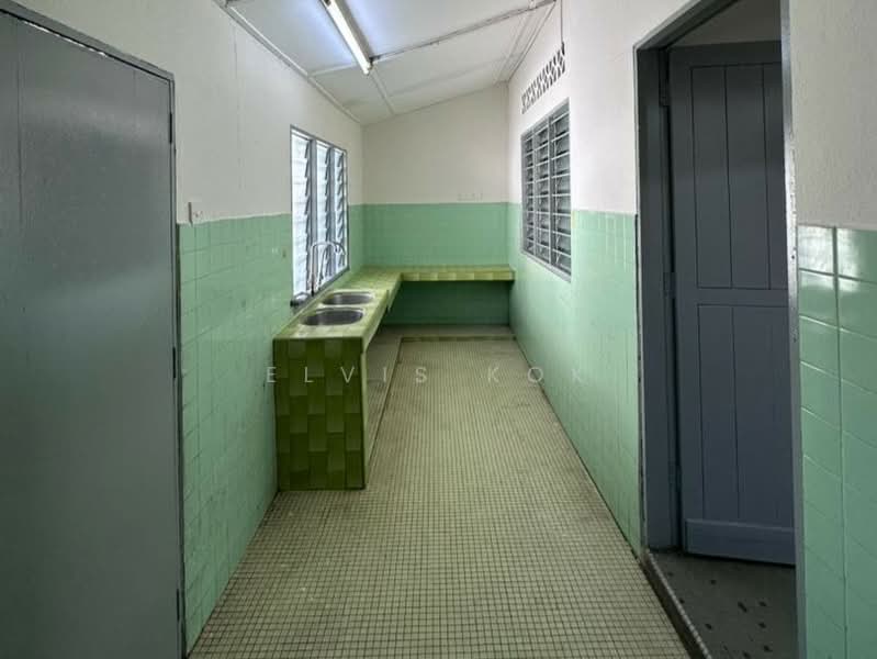 1-storey Terraced House for Sale in Taman Ehsan (Kepong) - Elvis Kok - Kitchen - PropertyGuru.com.my