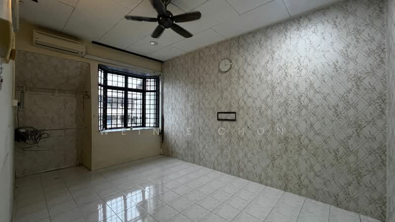 2-storey Terraced House for Sale in Taman Bersatu (Kulai) - Weinie Chon - PropertyGuru.com.my