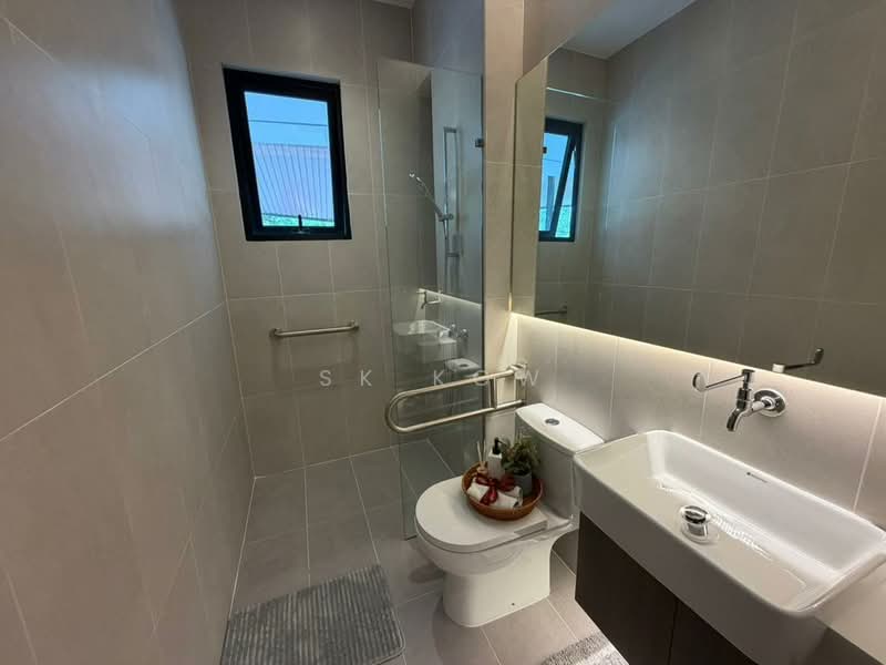 Service Residence for Sale at Damansara Laverra - SK Kow - Bathroom - PropertyGuru.com.my