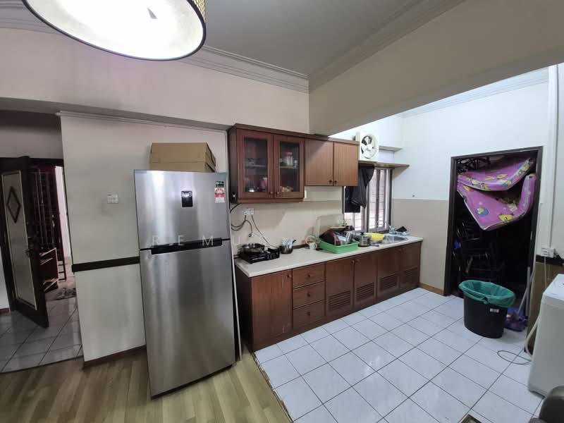 Pangsapuri untuk Dijual di Sri Mutiara - Remus Chen - Kitchen - PropertyGuru.com.my